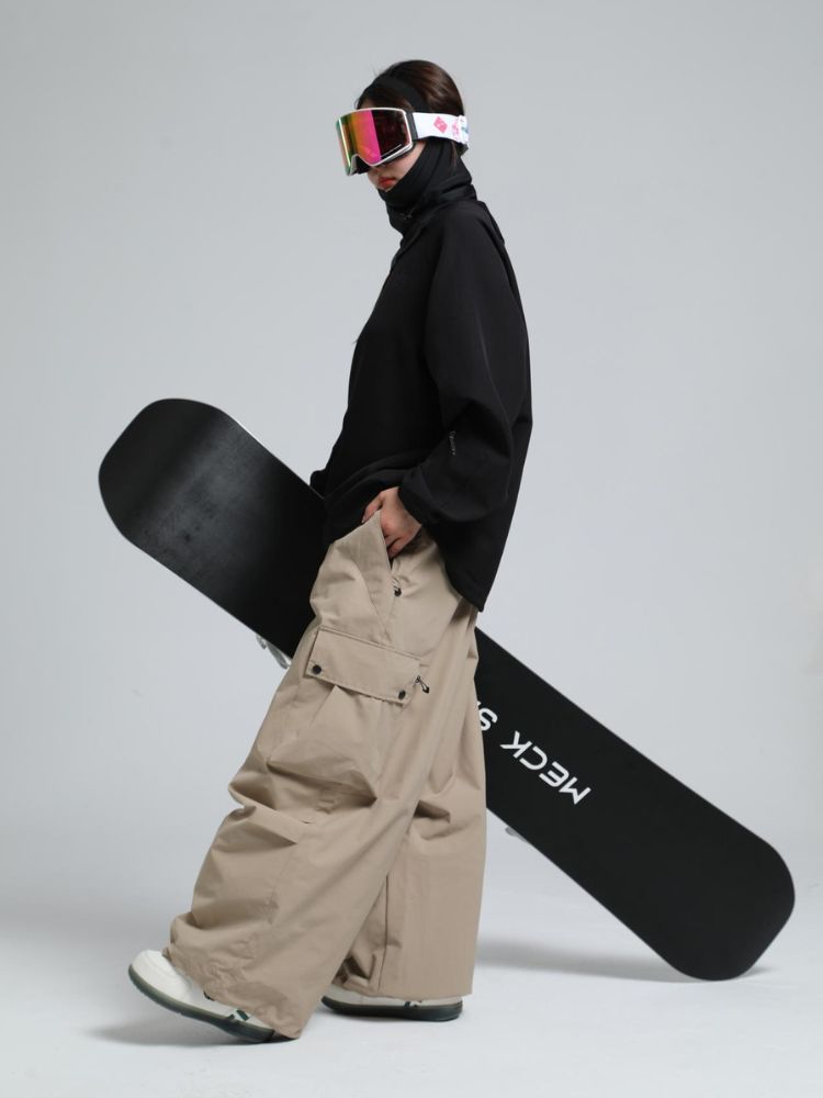 Women's Baggy Cargo Snowboard Pants