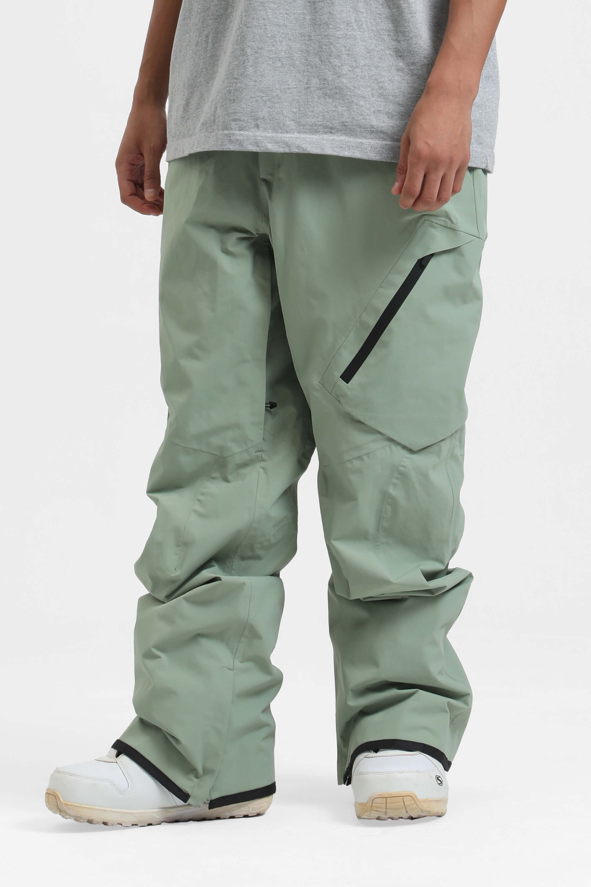 Men's Green Multi-Pocket Vented Ski Pants Baggy Snow Pants Main image