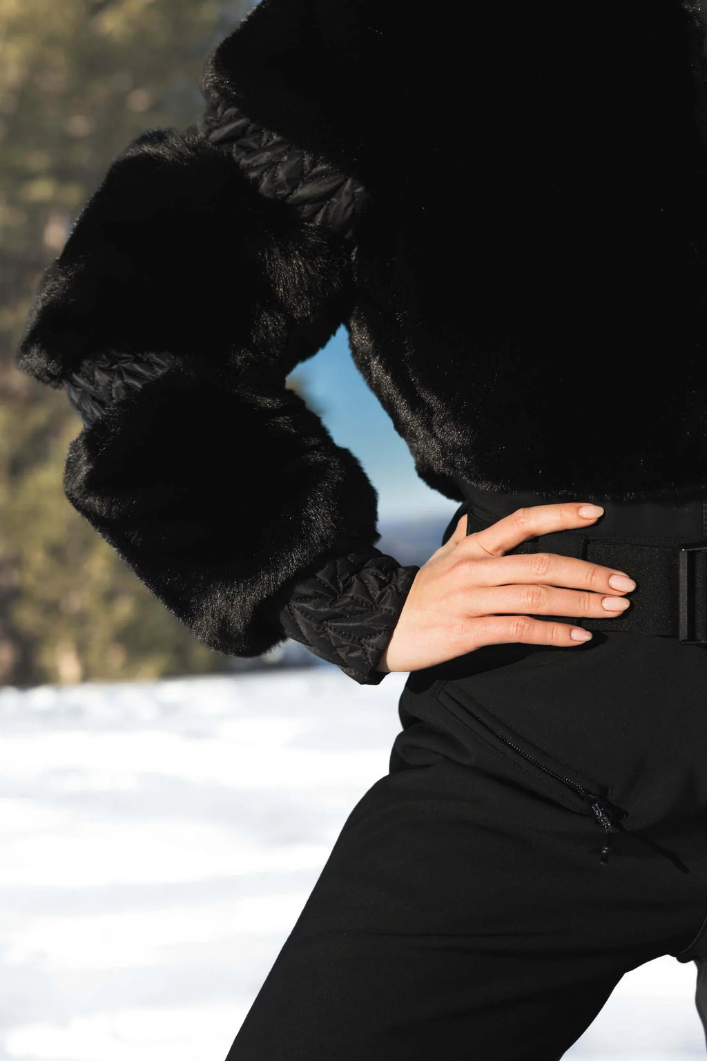 Black Elegant Faux-Fur One-Piece Ski Suit Snowboard Suit
