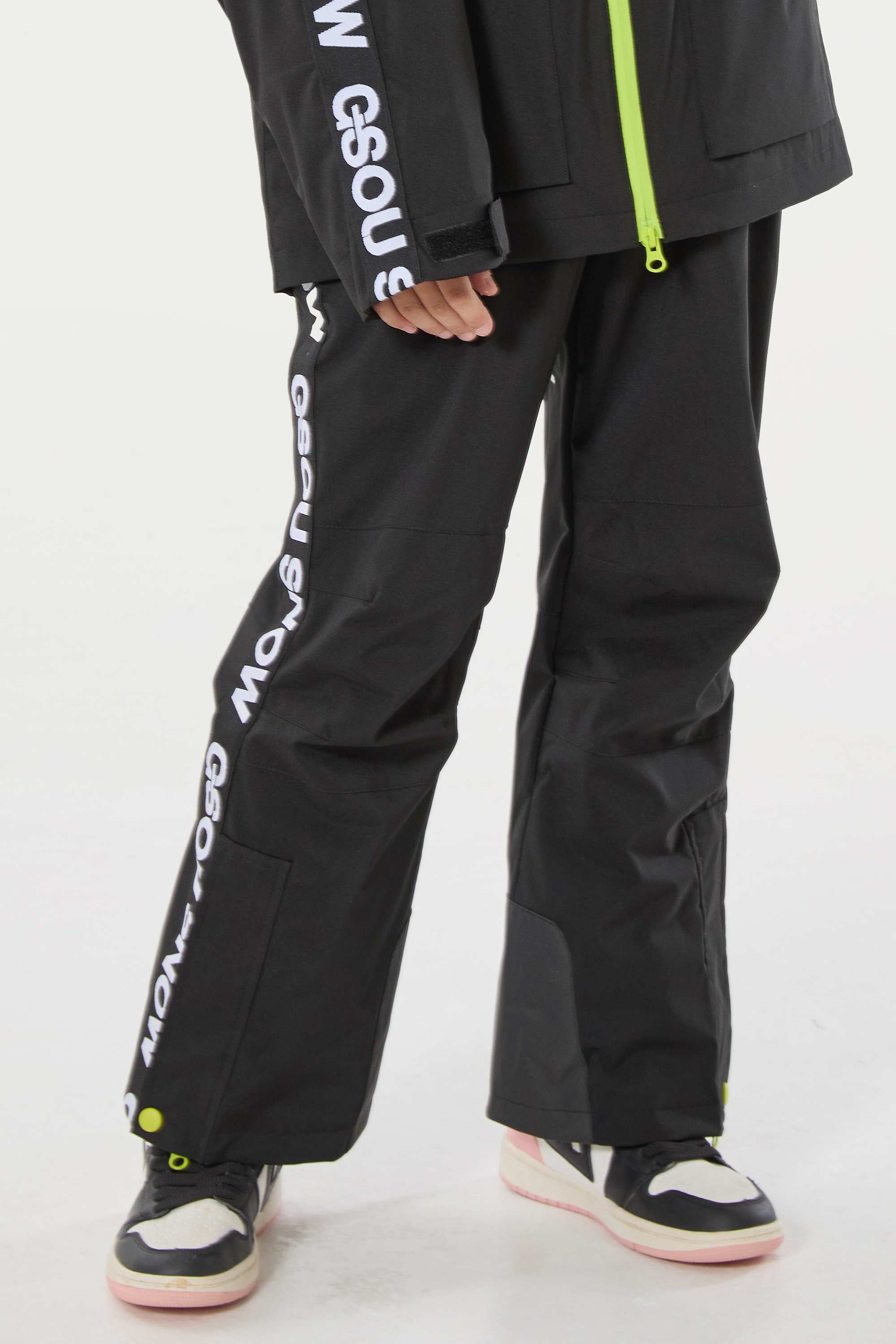 Navy Blue Insulated Ski Pants With Suspenders Snow Pants