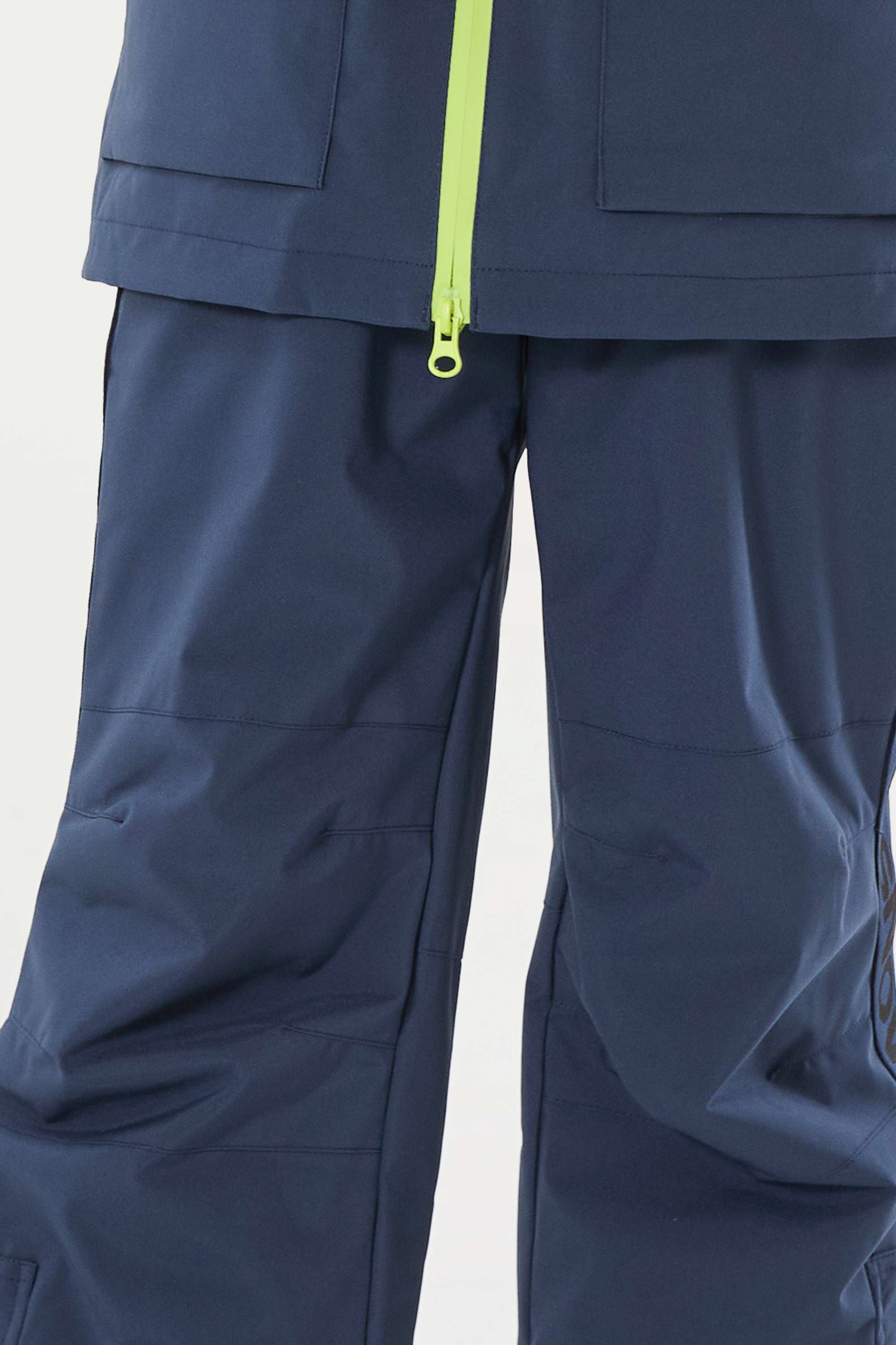 Navy Blue Insulated Ski Pants With Suspenders Snow Pants Secondary image
