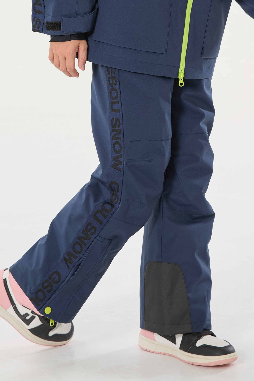 Army Green Insulated Ski Pants With Suspenders Snow Pants