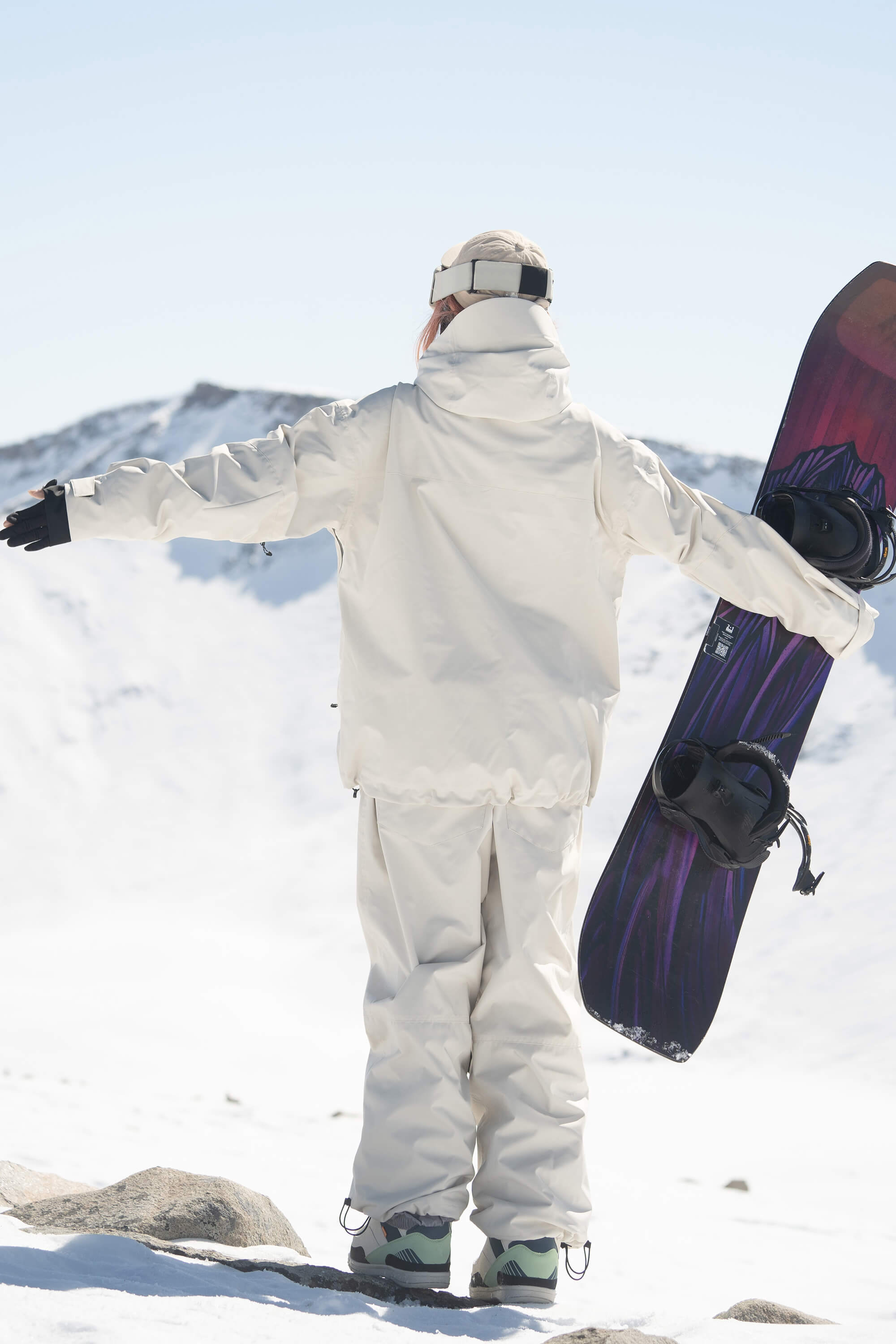 Women's Off White Multi-Pocket Dual-Vent Ski Jacket Waterproof Insulated Snow Jacket