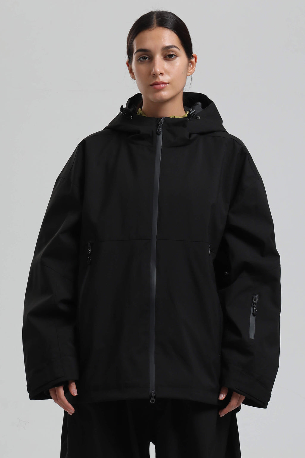 Women's Black Fully-Sealed Dual-Vent Ski Jacket Minimalist Insulated Snow Jacket