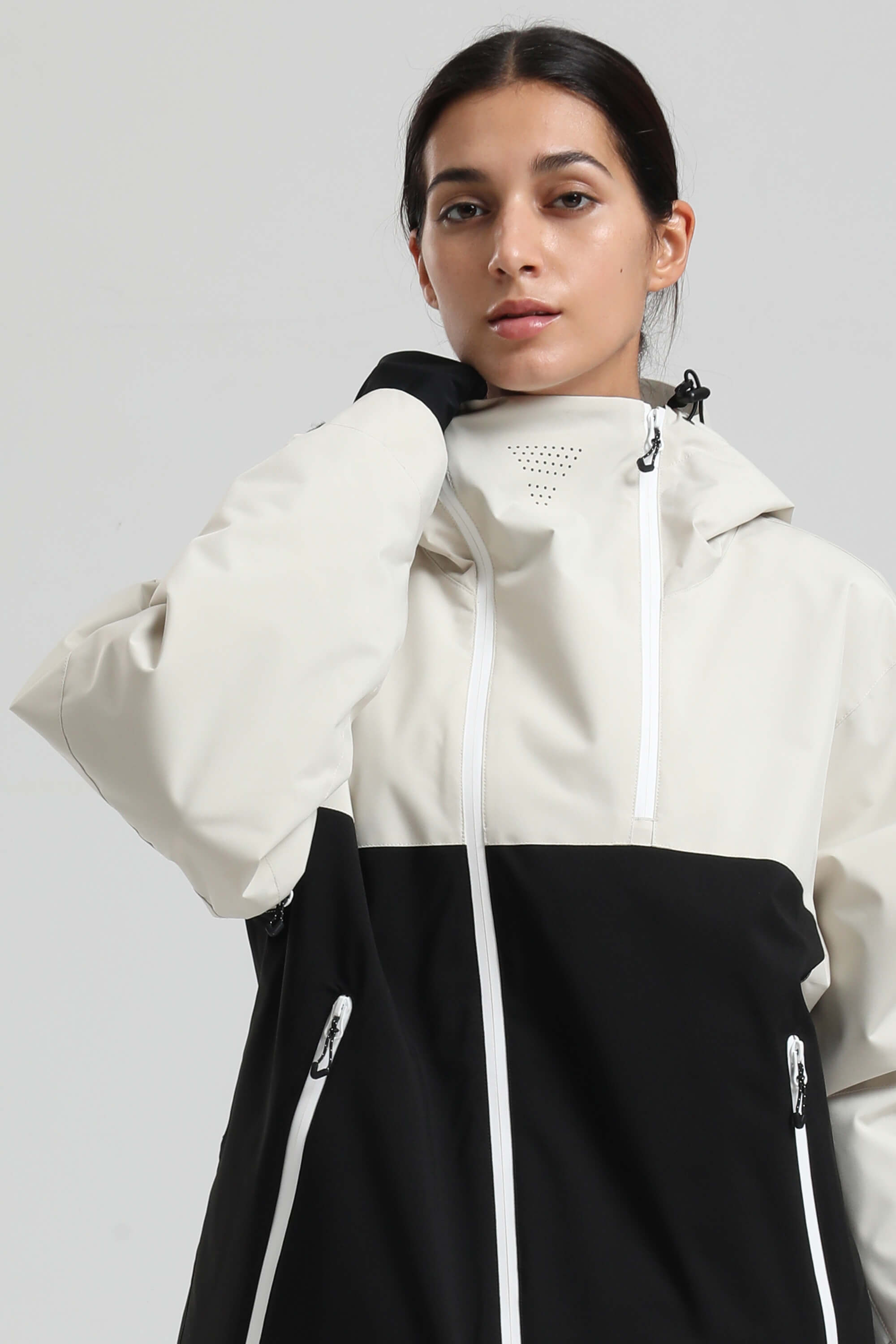 Women's White & Black Asym-Zip Face-Vent Ski Jacket Waterproof Insulated Snow Jacket