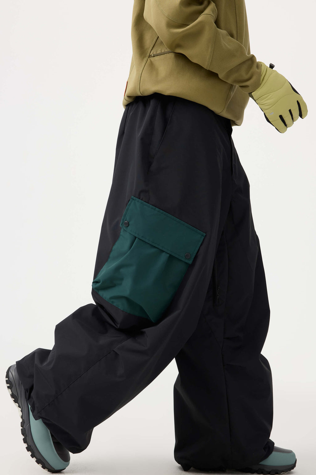 Men's Coffee Baggy Color-Blocked Ski Pants Cargo Pocket Snow Pants