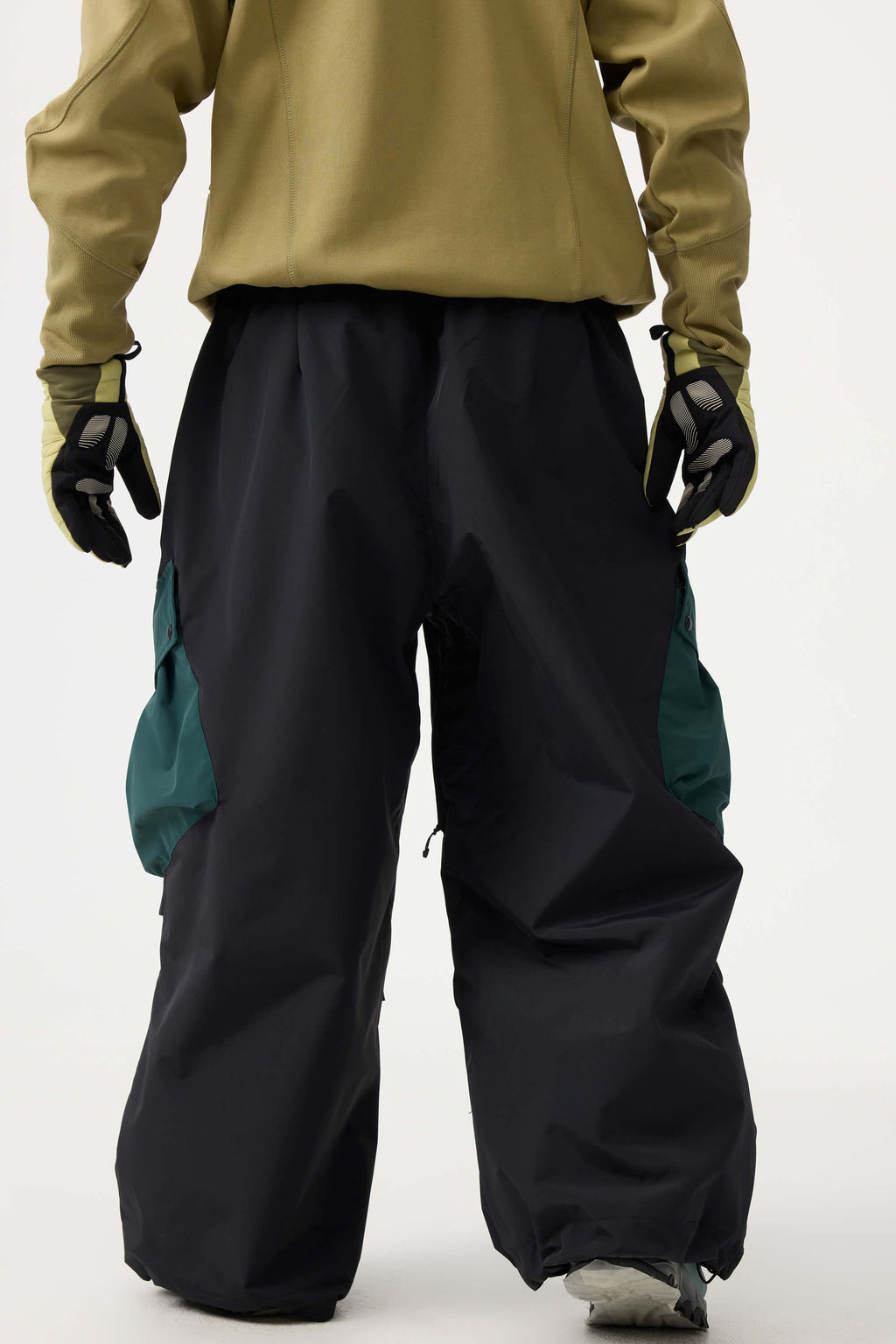 Men's Coffee Baggy Color-Blocked Ski Pants Cargo Pocket Snow Pants