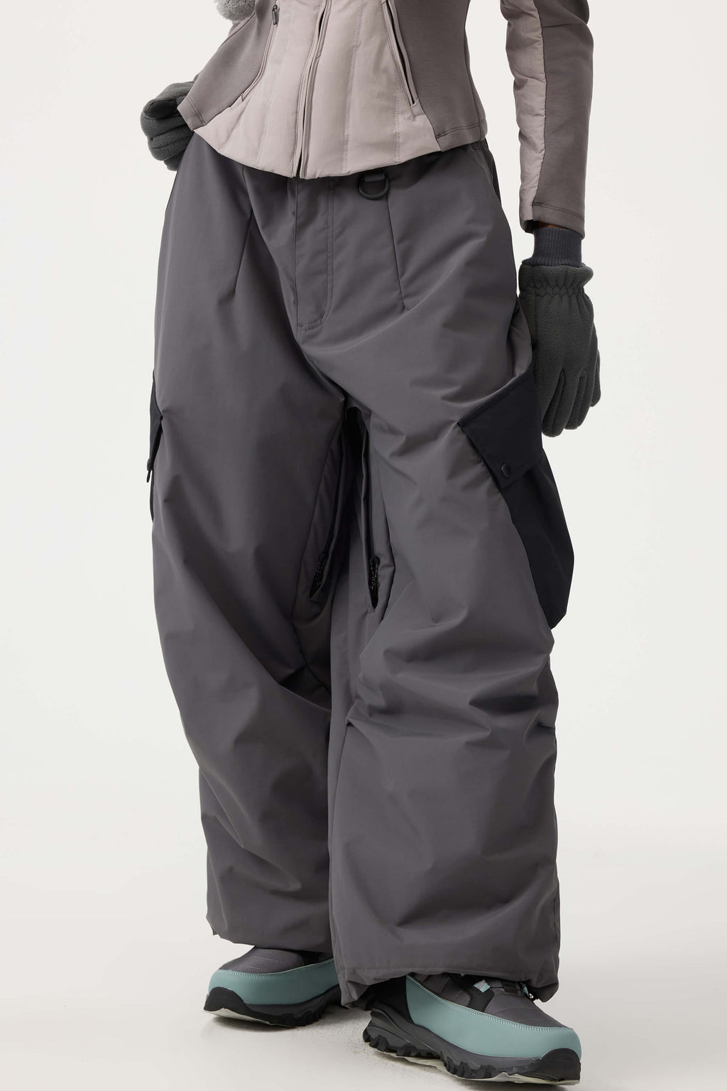 Women's Coffee Baggy Color-Blocked Ski Pants Cargo Pocket Snow Pants