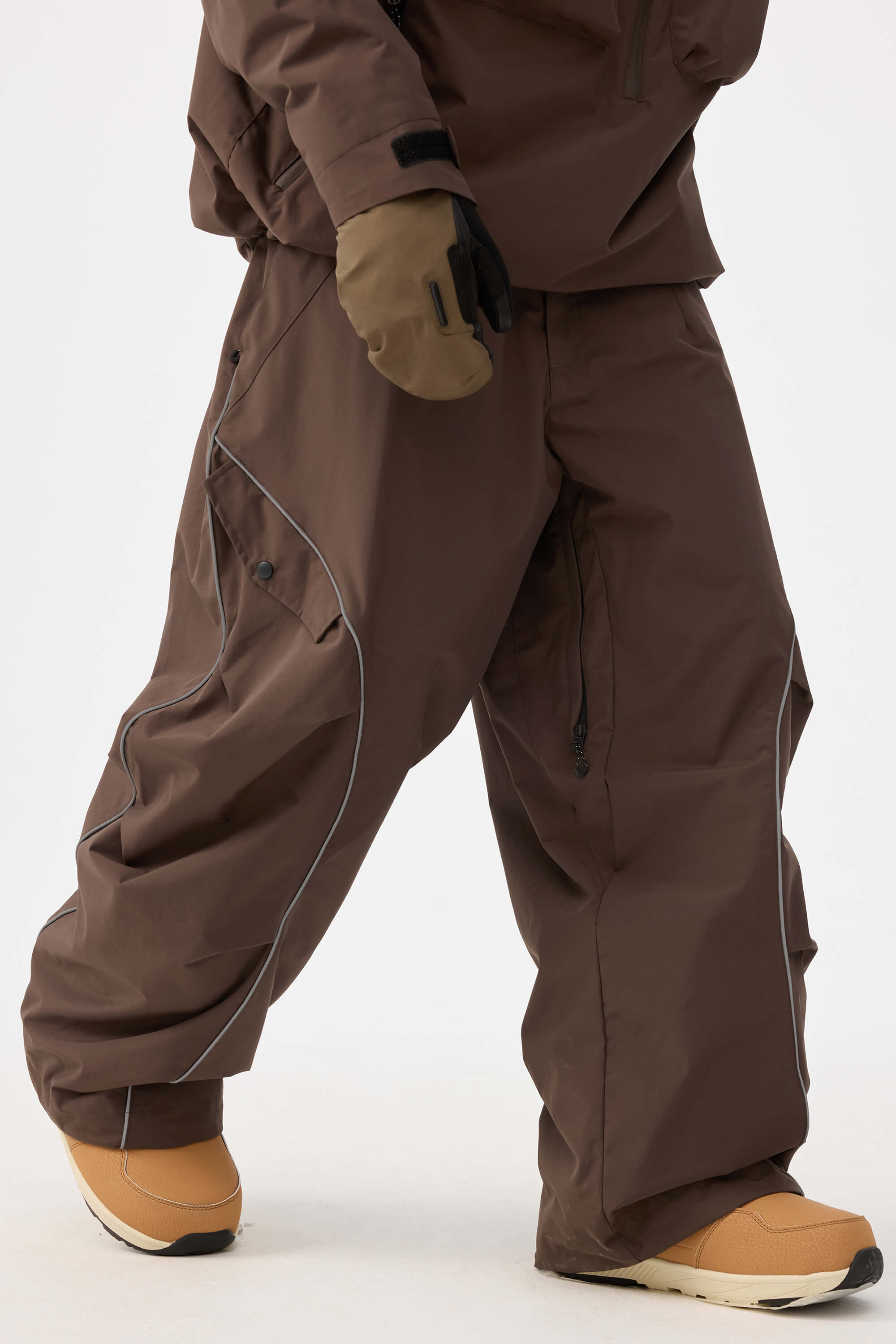 Men's Coffee Retro Track Ski Pants Reflective Piping Baggy Snow Pants Main image