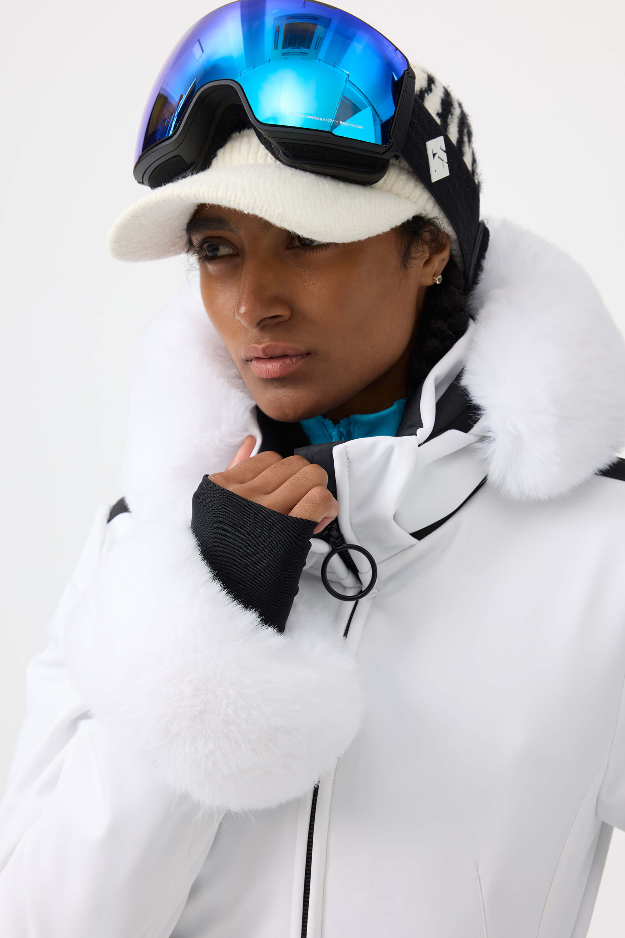 Women's White 3D-Cut Faux Fur Stretch Insulated Ski Jacket Snow Jacket Secondary image